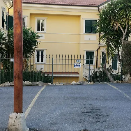 Vicky's - C. Citra 008055-lt-1257 San Remo